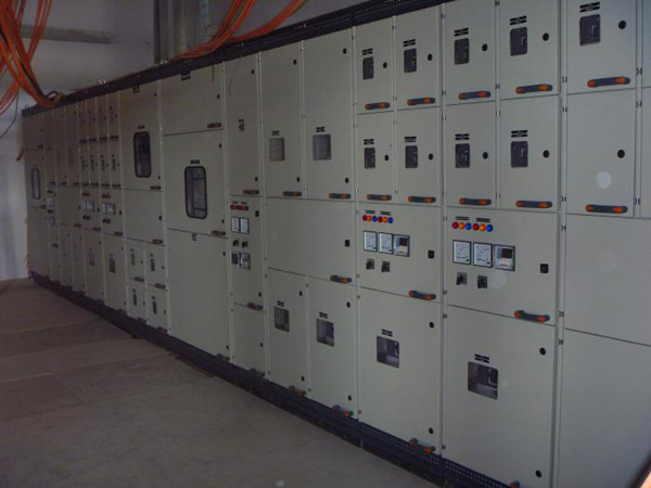 Tủ điện - Công Ty TNHH Thương Mại Dịch Vụ Và Kỹ Thuật Cơ Điện Lạnh Lam Anh